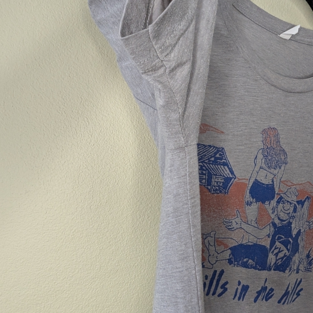 Casual-comedy Gray Graphic Tee size medium Brand Unkown - Picture 4 of 9
